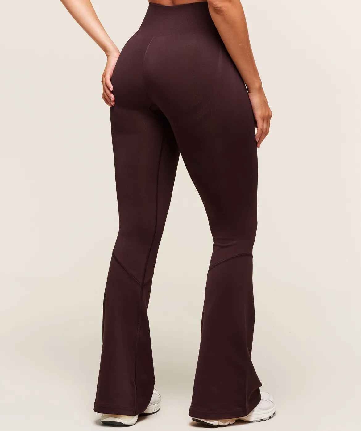 Everyday Seamless Flared Leggings