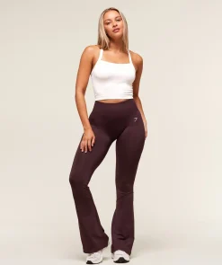 Everyday Seamless Flared Leggings