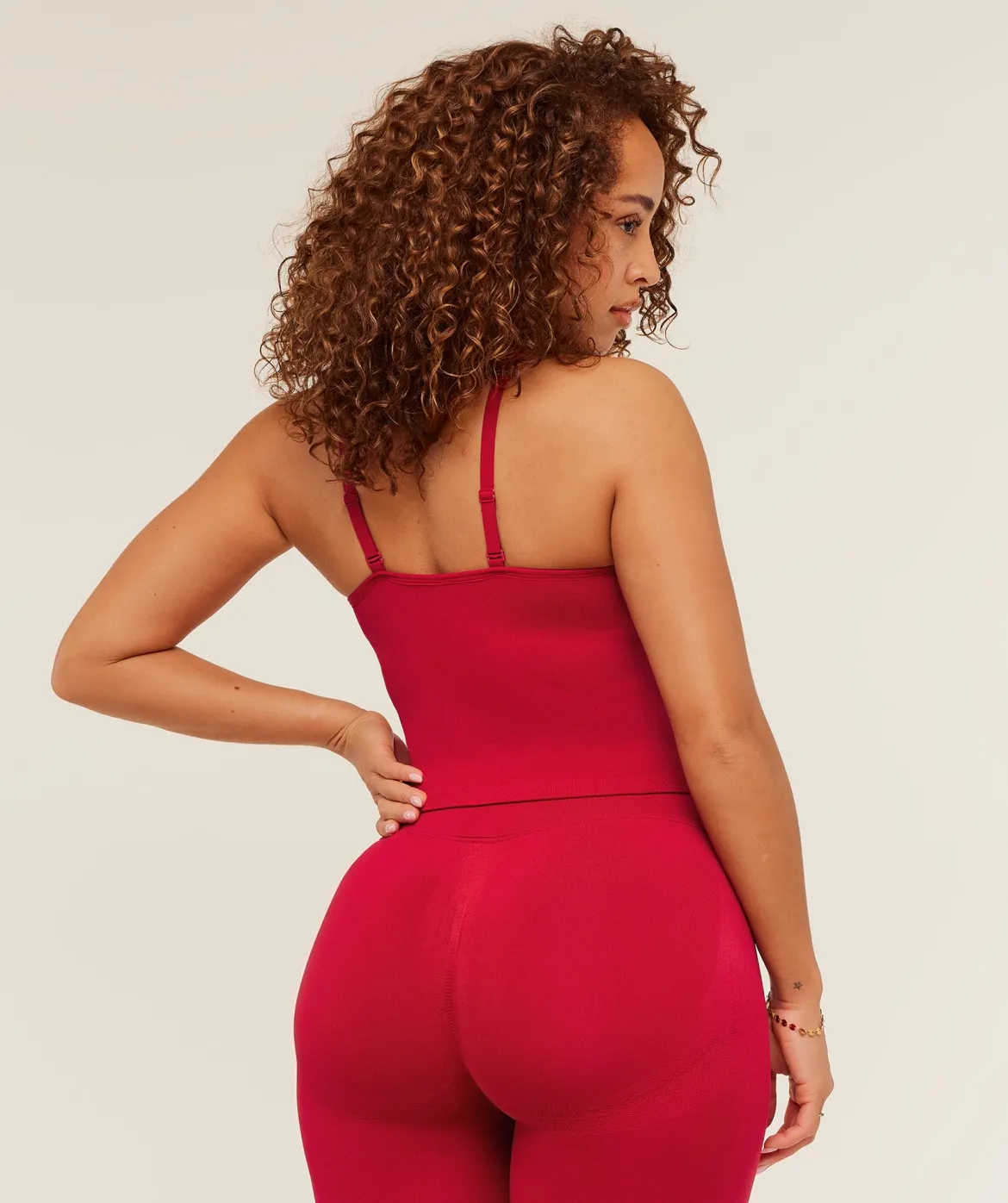 Lift Seamless Tank with Shelf