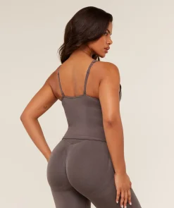 Lift Seamless Tank with Shelf