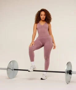 Lift Seamless Tank with Shelf