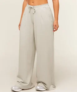 Lightweight Wide Leg Pant Short