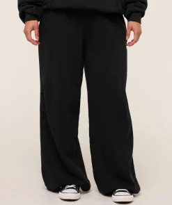 Pump Cover Structured Fleece Pant