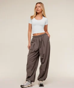 Weekend Lifestyle Parachute Pants